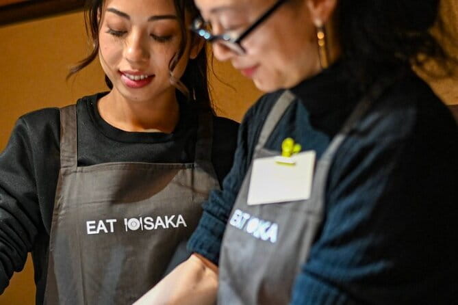 Cooking Class for Ramen and Gyoza in a Quiet Old Osaka House - Cooking ramen: soy sauce soup and pork toppings
