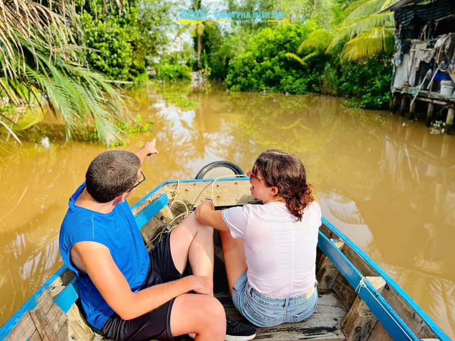 Group Tour: Floating Market, Rice Noodle, nursery vegatable - The rowing and local-kid gift moment (when conditions allow)