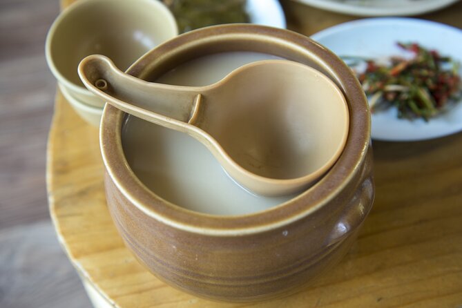 Handmade Noodles with Korean Grandma - More than noodles: kimchi, dumplings, and family-style meal time