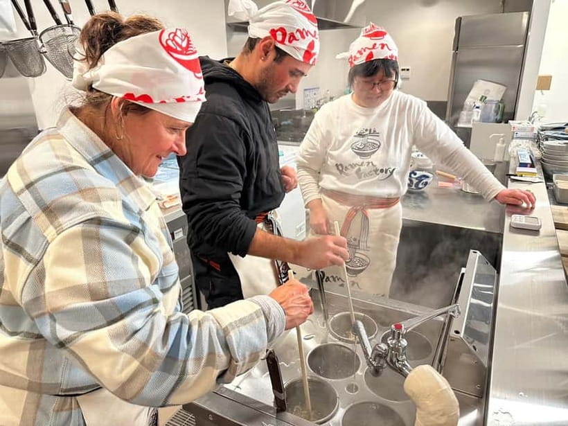 Lake Kawaguchiko: Ramen Cooking Class with Souvenir - What happens right away: apron, headscarf, and the overview video