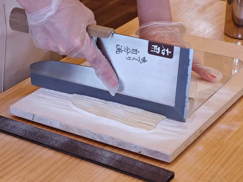 Made from flour in 30min! Ramen-noodle Making Experience! - Manual Noodle Cutting With a Big Knife