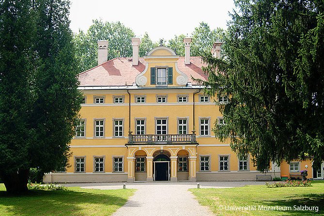 Original Sound of Music Tour Salzburg With Schnitzel and Noodle - Key things that make this Sound of Music tour work