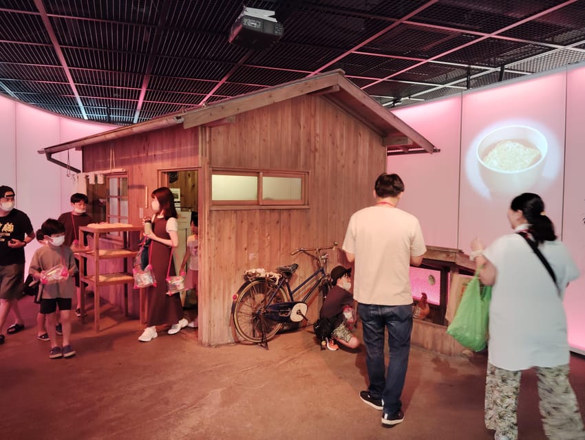 Osaka: Cup Noodles Museum Guided Tour (90 Minutes) - Interactive Exhibits: How the Museum Keeps You Moving