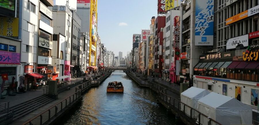 Osaka: Five Must-See Highlights Walking Tour & Ramen Lunch - Stop 1: Osaka Castle Museum, Tower Views, and Sengoku Stories