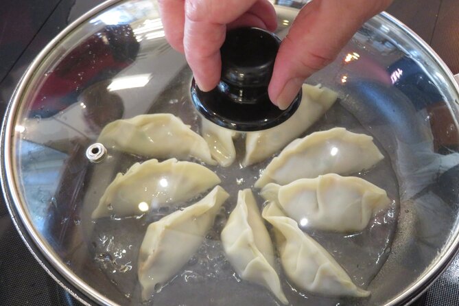 Ramen Making from Scratch with Tokyo Mom(Vegan Option Available) - The big deal: learning texture and flavor without MSG