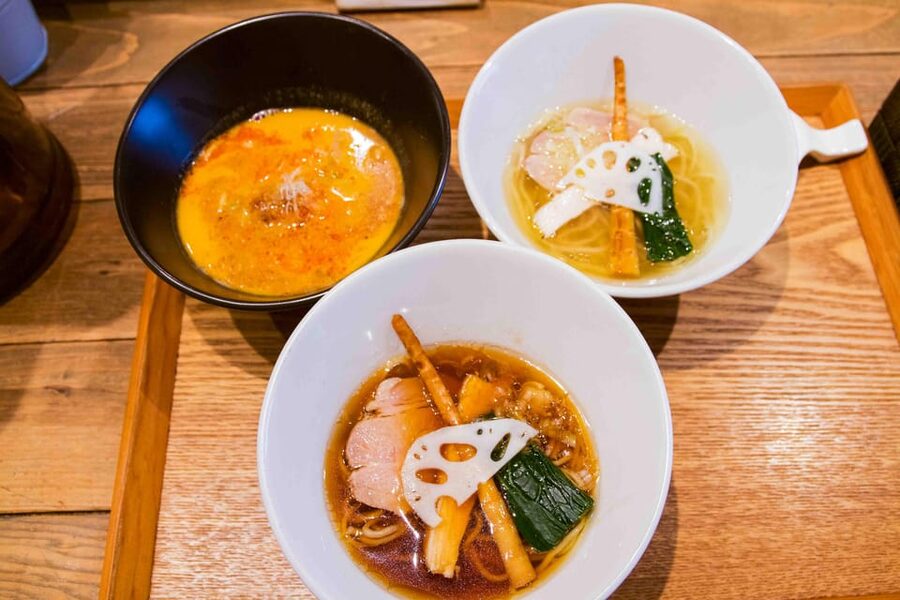 Tokyo: Ramen Tasting Tour with 6 Mini Bowls of Ramen - Shinjuku route: classic Tokyo ramen, rich tori paitan, chicken or fish luxury