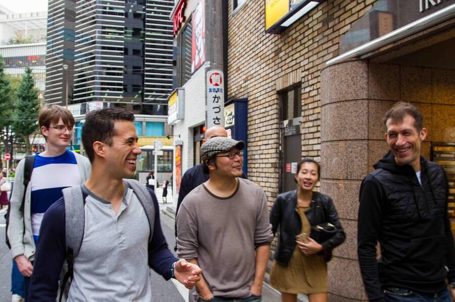 Tokyo: Ramen Tasting Tour with 6 Mini Bowls of Ramen - Meet your guide and learn ramen fast in small groups
