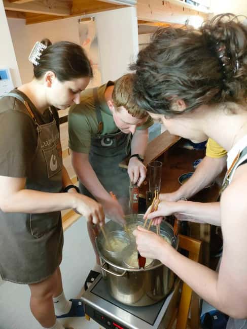 Tokyo: Real Ramen & Dumpling Cooking with Master Chef - Vegetarian ramen: how it works and what you must do